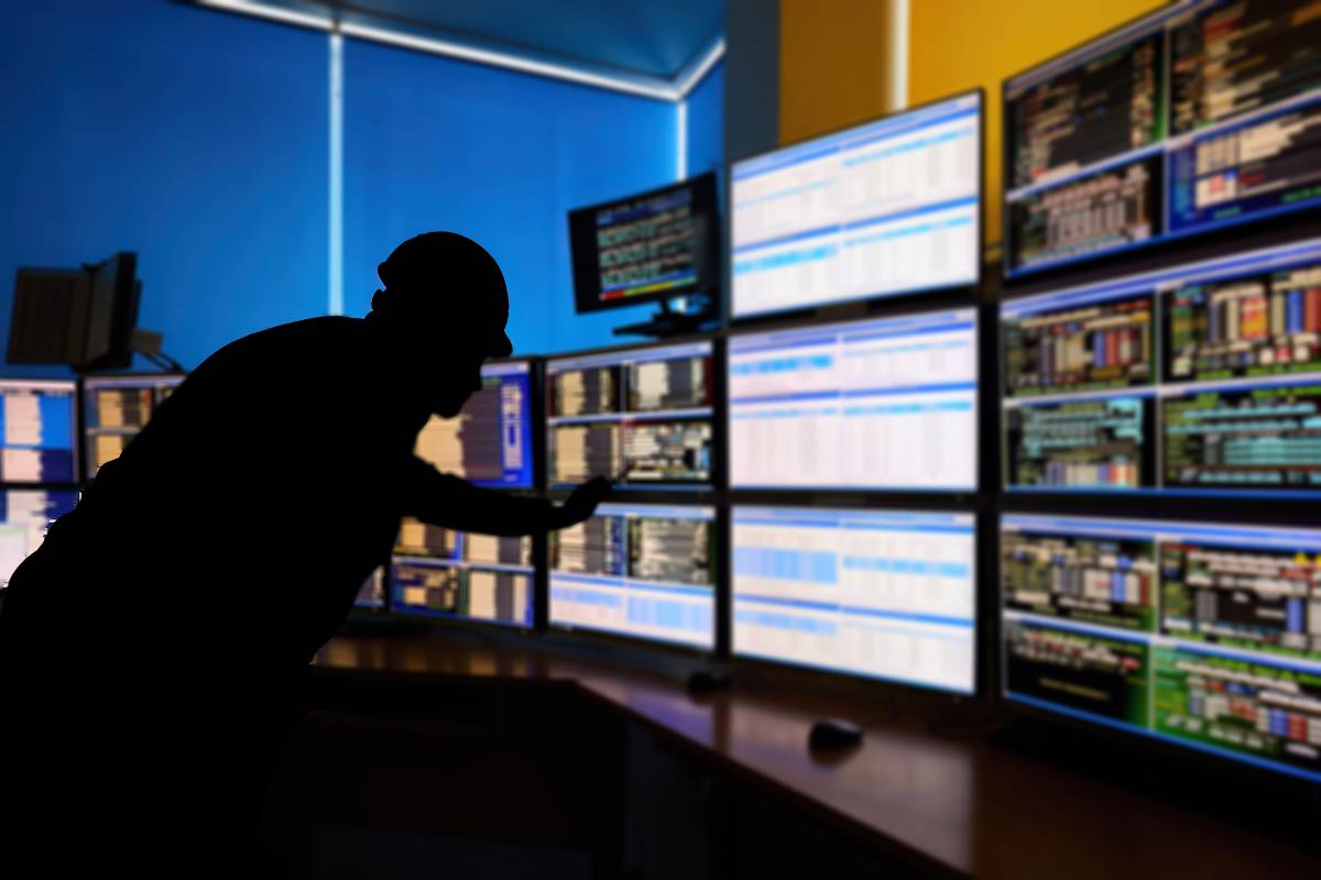 Integrating Analytics with Advanced Process Control for Operational Excellence