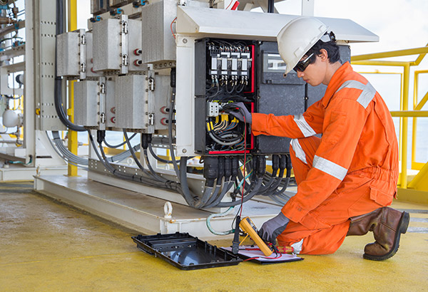 Electrical Construction and  Operational Standards in the Oil & Gas Field